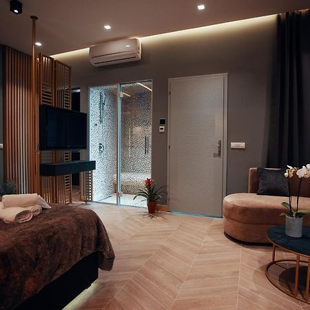 Monza Mirror Apartment Kikinda Exterior foto